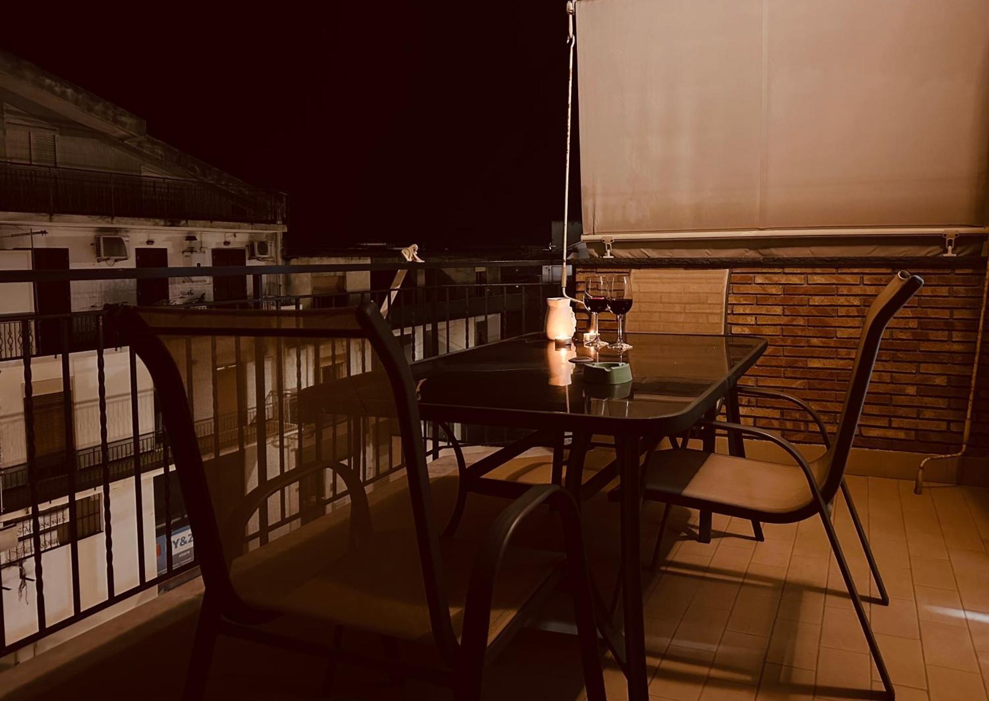 Riviera Ionica Aparthotel Santa Teresa Di Riva Eksteriør bilde